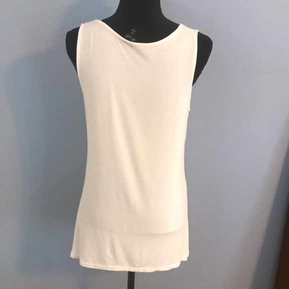 Ivory tank with low shine abstract design beading - Picture 3 of 6
